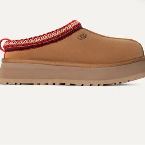 Tazz Ugg slippers size 9